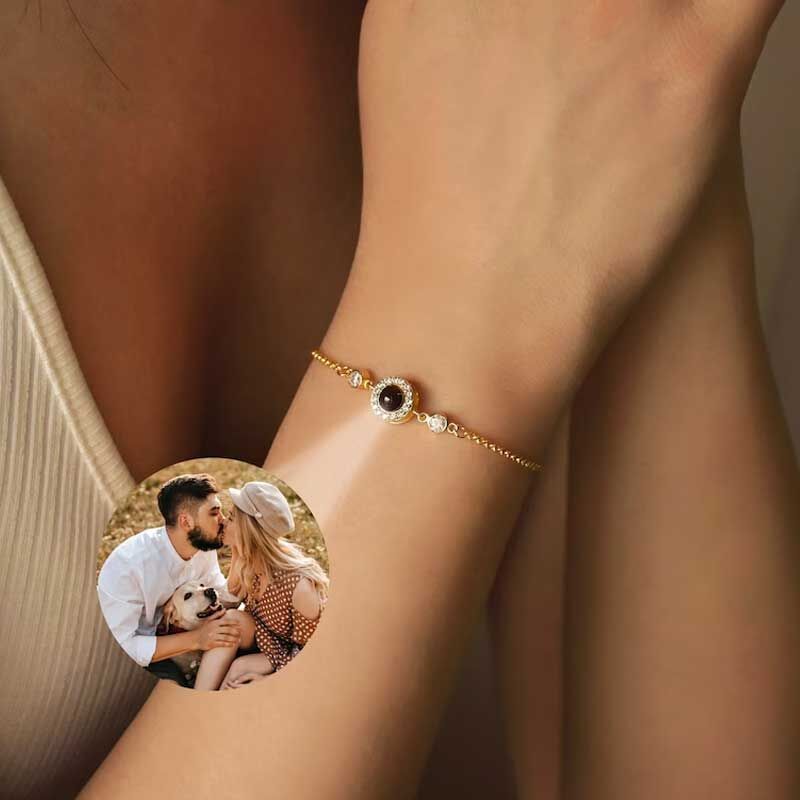 Bracelet Photo Projection